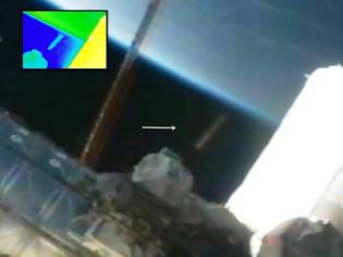 Φωτογραφία για UFO σε σχήμα πούρο εθεάθη στον Διεθνής Διαστημικός Σταθμός (ISS) - 16 Δεκεμβρίου 2012