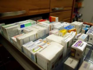 Φωτογραφία για Μαχαίρι στα δωρεάν φάρμακα