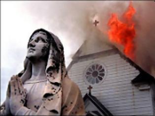 Φωτογραφία για Aκροαριστερή γερμανική ιστοσελίδα θέλει να δουν τις εκκλησίες να καίγονται
