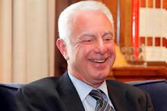 ΠΙΚΡΑΜΜΕΝΟΣ : ΤΟ ΘΕΜΑ ΤΗΣ ΜΕΡΚΕΛ ΕΚΛΕΙΣΕ ΧΘΕΣ